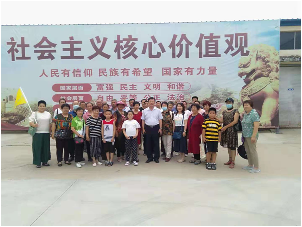德州晚报旅行社组织旅游团来公司参观旅游
